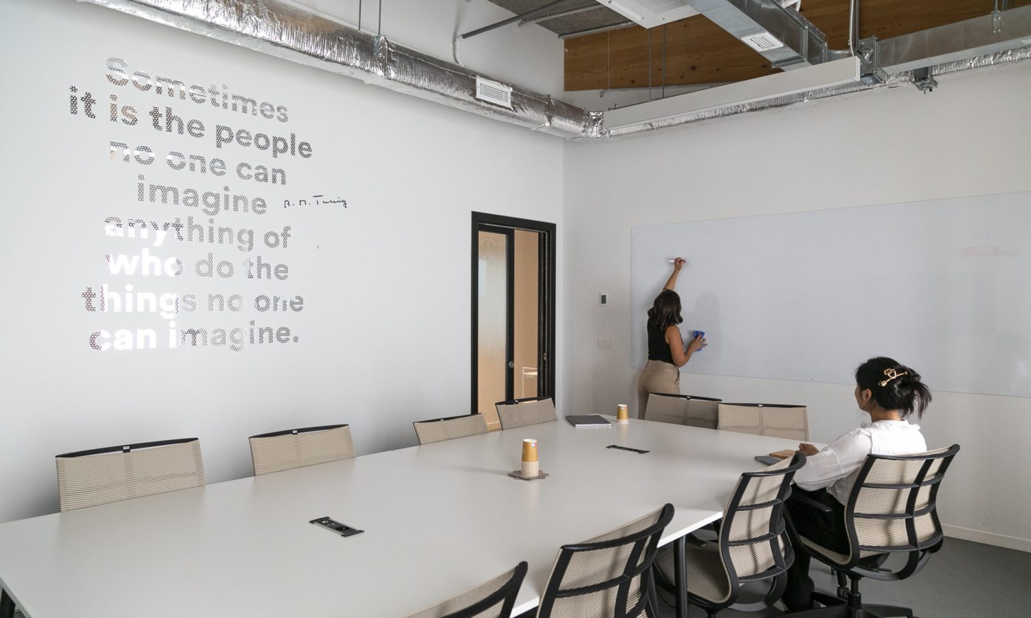 Sala Meeting Touring The Hive